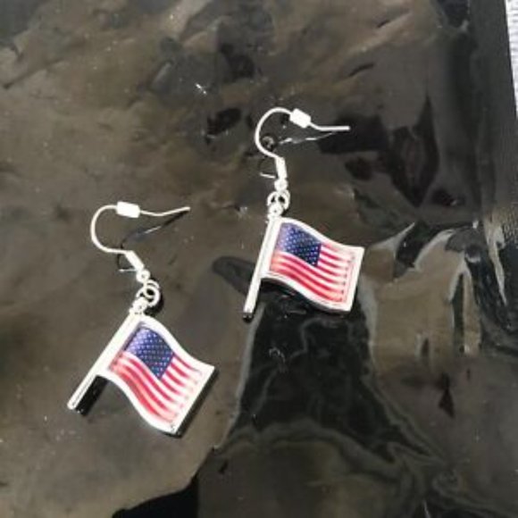 American Flag Earrings Patriotic Labor Day  July 4th Veterans Memorial P… - Picture 2 of 11